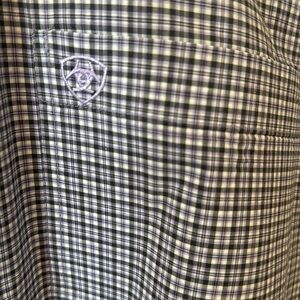 Ariat Men’s Long Sleeve Button Down Shirt.